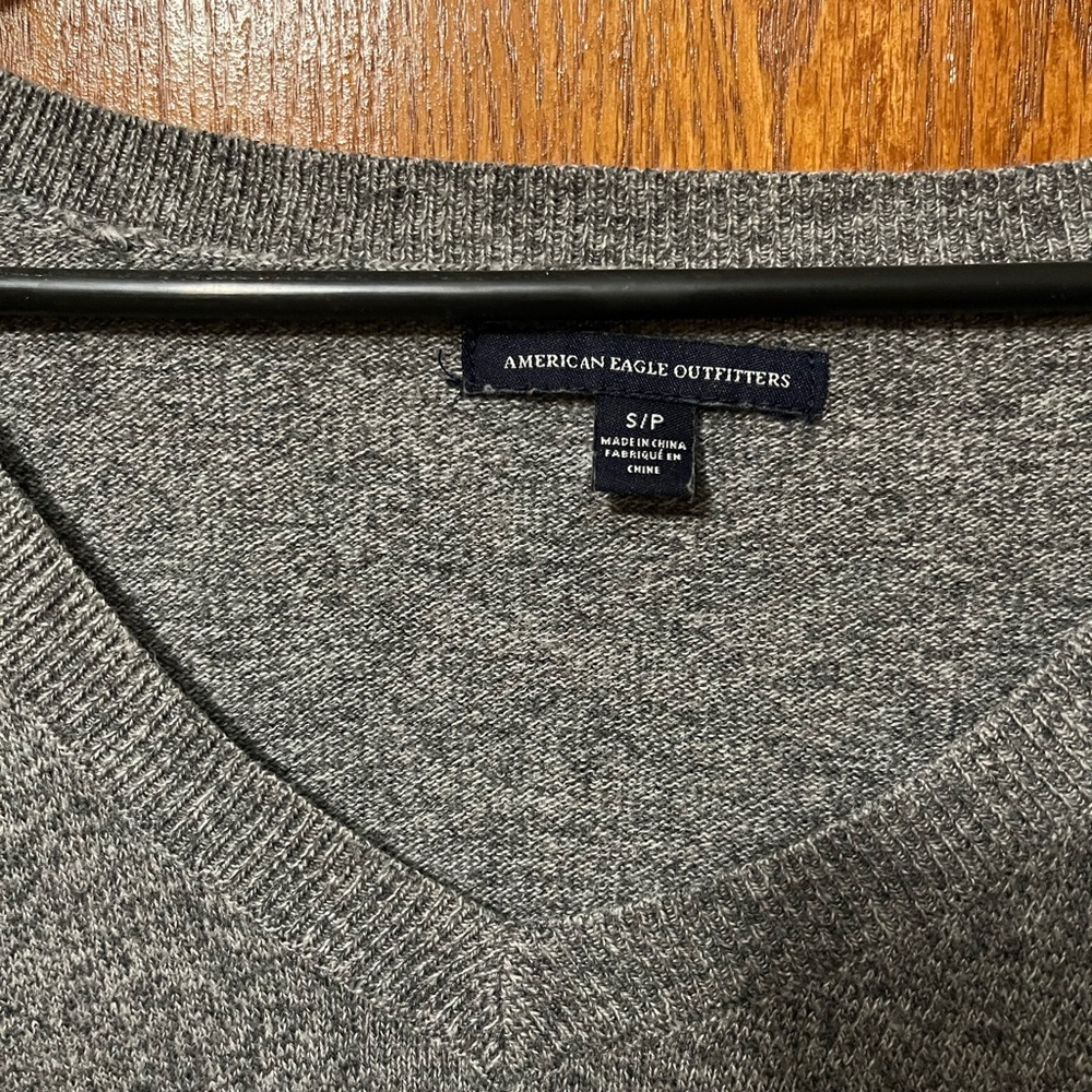 American Eagle Heathered Grey Knit Sweater